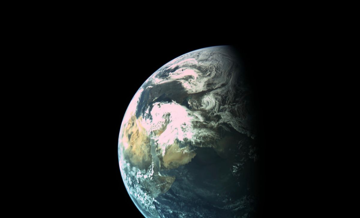 www.space.com