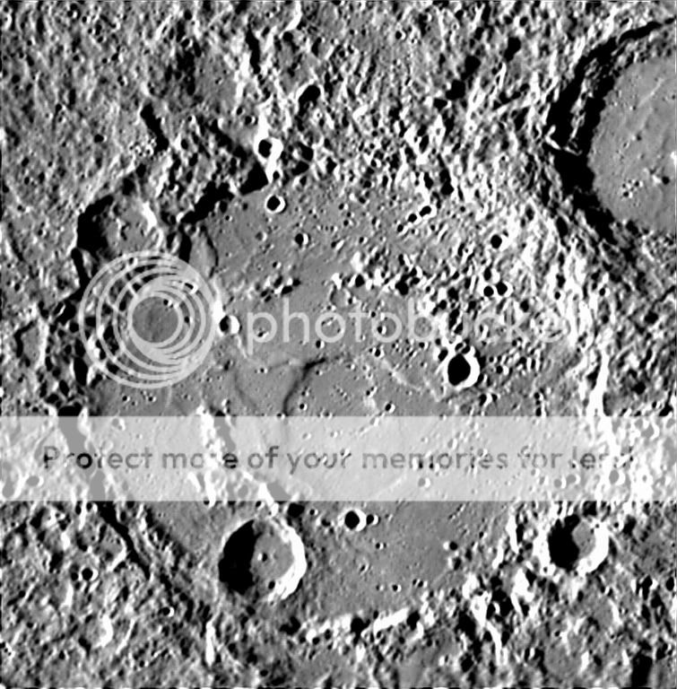 SteichenCrater159kilometresMESSENGER.jpg